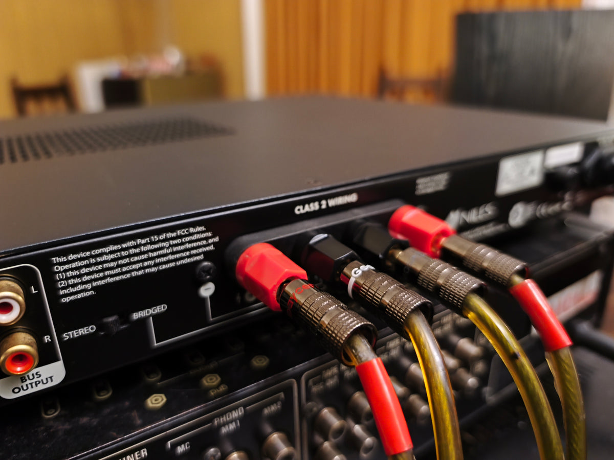 Amplificador de potencia Niles Audio  SI-250